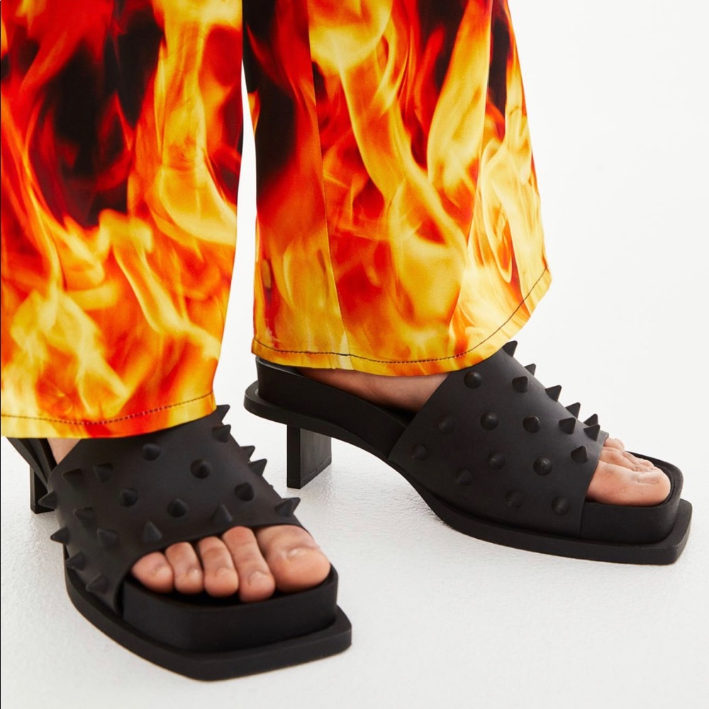 *BRAND NEW W/ TAGS* H&M Cherish Waste Collection Studded Mules